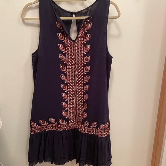 THML Sleeveless Embroidered Dress EUC - Picture 3 of 12